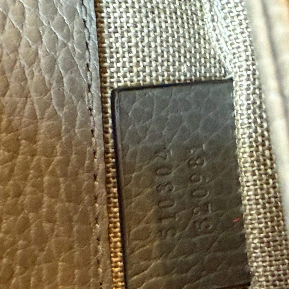 Authentic Gucci gray Leather Crossbody Bag with Gold Accent - Picture 9 of 11